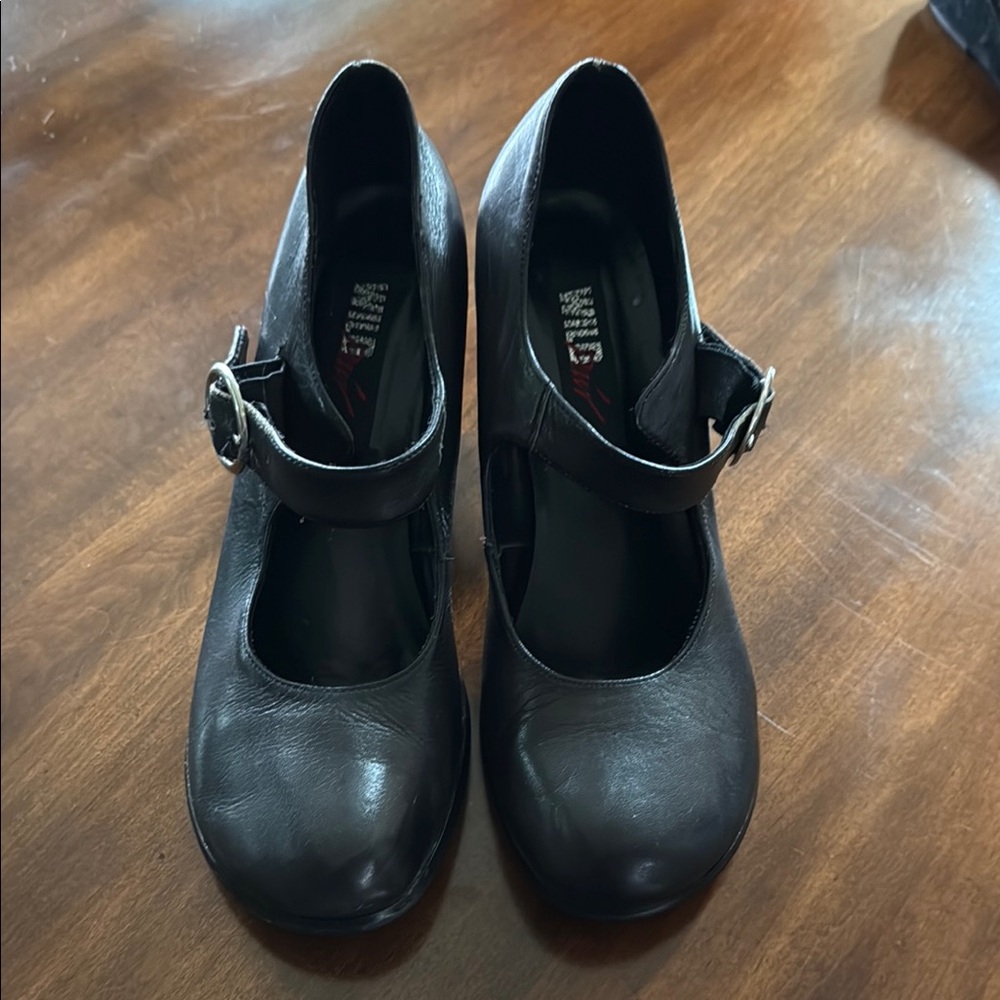 Wild Pair Black Heels with Chunky Heel and Buckle